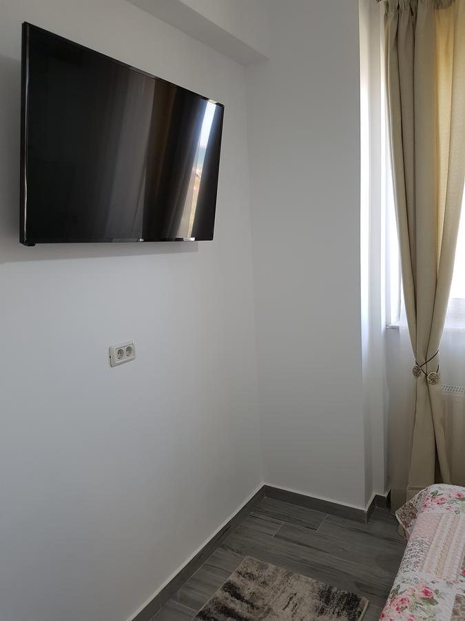 Frontal View By Twin Residence 마마이아 외부 사진